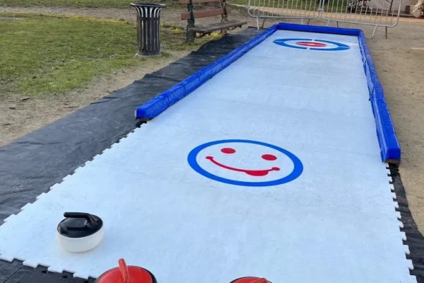 activites hiver aquatiques patinoires activites hiver piste curling tarif