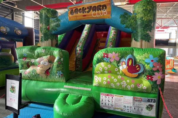 structure gonflable baby cabane anniversaire