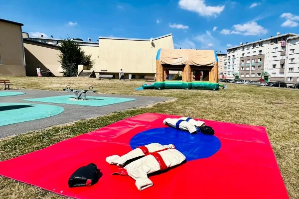 structure gonflables activites sportives sumos enfants qualite
