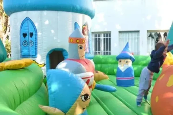 structure gonflables baby magic land anniversaire