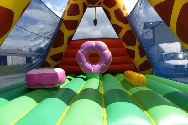 structure gonflables chateaux girafe professionnel