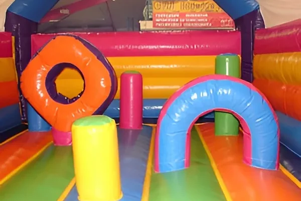 structure gonflables chateaux mini glisse prix