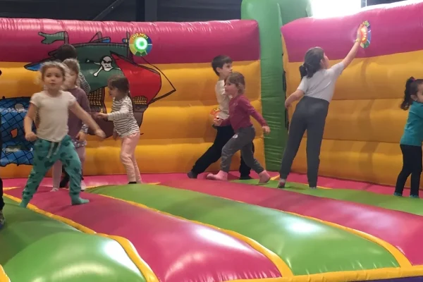 structure gonflables chateaux moussaillon interactif professionnel