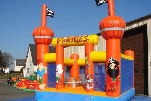structure gonflables chateaux pirate qualite