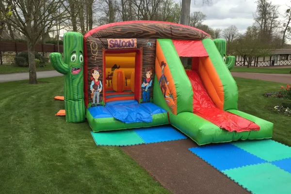 structure gonflables chateaux saloon professionnel