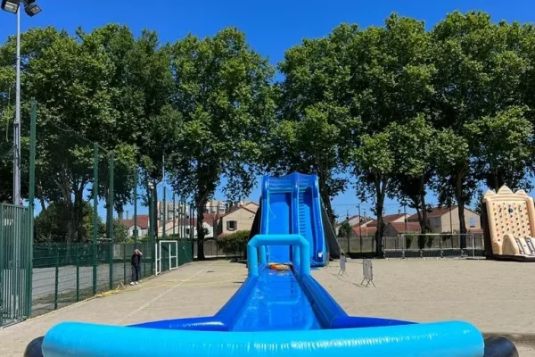 structure gonflables toboggans bouee aquatique devis