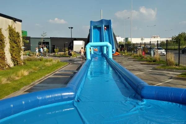 structure gonflables toboggans bouee aquatique prix