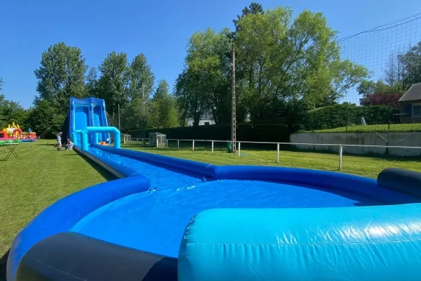 structure gonflables toboggans bouee aquatique professionnel
