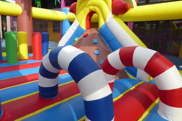 structures gonflables chateaux multi activites beach party tarif