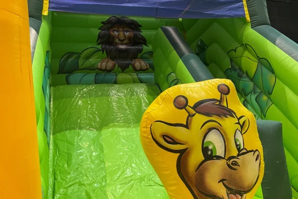 structures gonflables chateaux multi activites combo jungle experience