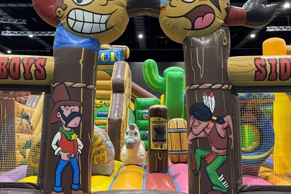 structures gonflables chateaux multi activites cowboy party qualite