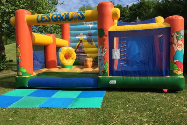 structures gonflables chateaux multi activites gaulois professionnel