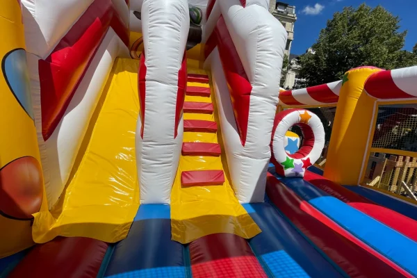 structures gonflables chateaux multi activites piste etoiles tarif