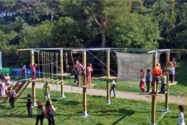 trampolines grimpes accrobranche mobile 6 ateliers qualite