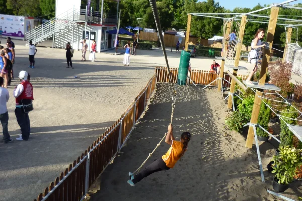 trampolines grimpes accrobranches 6 ateliers avec tyrolienne qualite