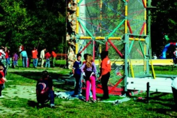 trampolines grimpes escalades cage grimper professionnel